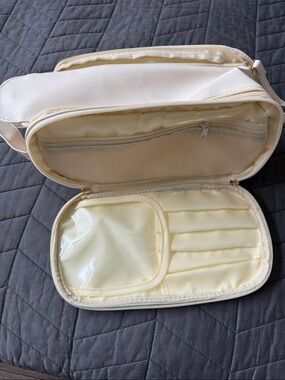 Cream Travel Jewelry & Toiletry Organizer Bag